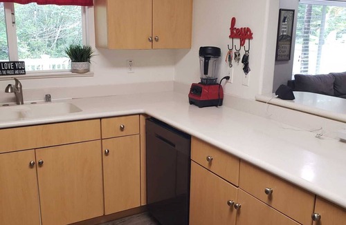 Mililani Mauka - Launani Valley House | Central tropical streamside retreat. NO CLEANING FEE.