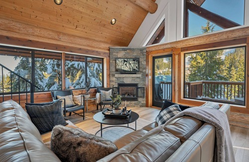 Courtenay Ski Chalet | Chalet Meribel - hot tubs