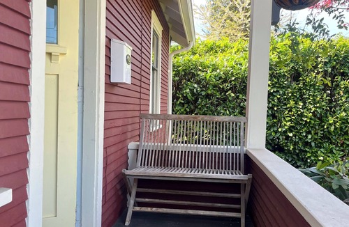Seattle Metro Area House | Charming 2-bedroom bungalow in Seward Park
