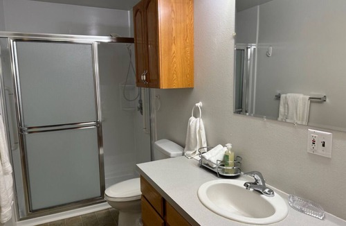 Colfax Apartment | Charming 2BR/1BA, W/D, kitchen, patio, 20 min to WSU