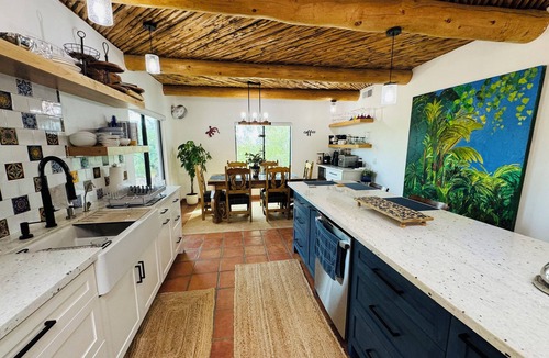 Apache Junction House | Charming 3-bedroom house with WiFi, AC and pool in Apache Junction!