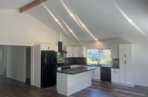 Volcano House | Charming 3-bedroom house in Volcano w/laundry & AC, perfect for your getaway!