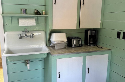 Queensbury Cabin | Charming 4-bedroom Lake Front Cabin on Glen Lake