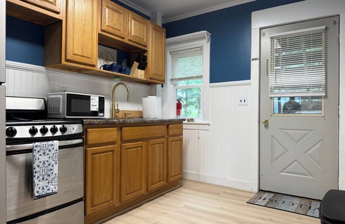 Cape Vincent Apartment | Charming Cape Vincent Village Apartment perfect for relaxing