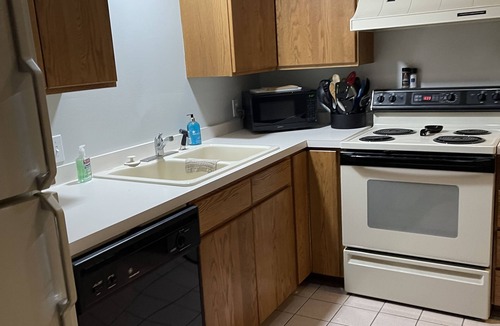 Brownstown Apartment | Charming Home Located in the Best Part of Yakima