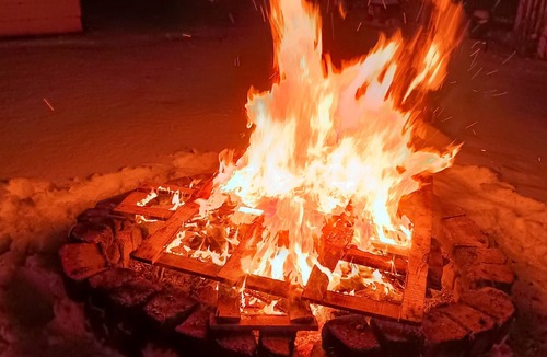 St. Cloud House | Charming house near hospital/ymca with wireless internet & firepit in St. Cloud.