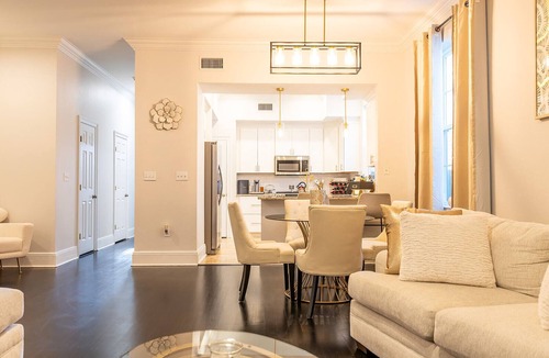 Lakeview House | Charming Lakeview Townhome in New Orleans