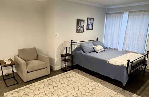 Centralia Apartment | Charming studio with gated entry