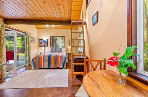Ohia Estates House | Charming Tiny Cottage 5 min from National Park