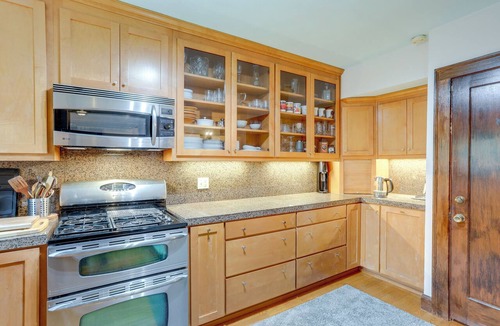 Greenwood Apartment | Charming Tudor-Style Apt Near Green Lake!