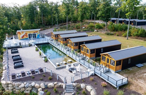 North Sebago Villa | Chickadee Limit 4 2 Bedroom Cabin