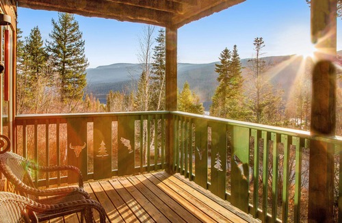 Bigfork Cabin | Classic cabin with gorgeous lake/mountain views, firepit & 2-story deck