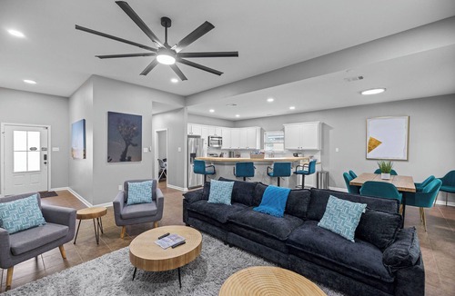 Ponchatoula House | Close to Chappapeela Open Floor plan with Pool