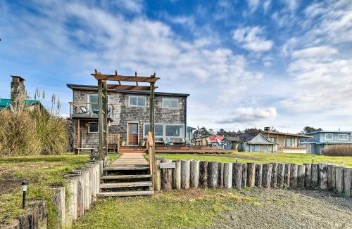 Pacific Beach House | Coastal Retreat: Deck, Ocean Views + Walk to Beach