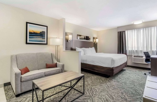 Pacific Hotel | Comfort Inn & Suites Pacific - Auburn