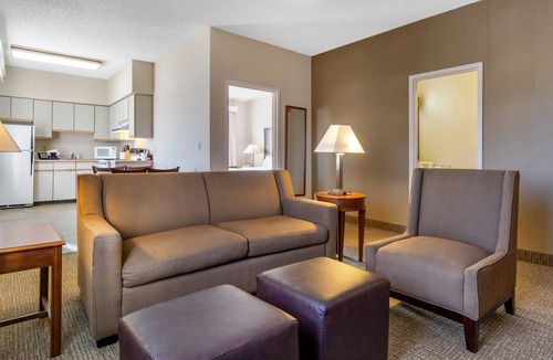 Haller Lake Hotel | Comfort Inn & Suites Seattle North
