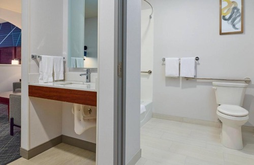 Springfield Hotel | Comfort Suites Springfield-Eugene