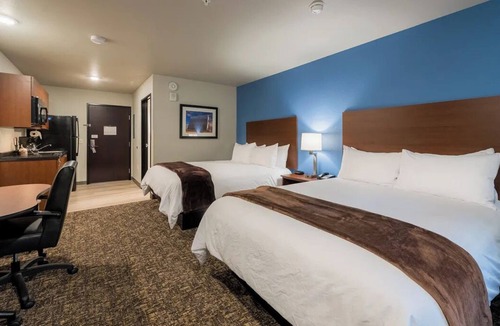 Rock Springs Hotel | Comfortable Suites Near Outdoor Recreation and Parks