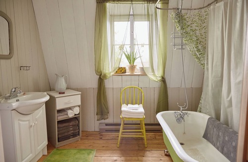 Berthier-sur-Mer House | Comforter and garden #281772 Au rythme d'avant.