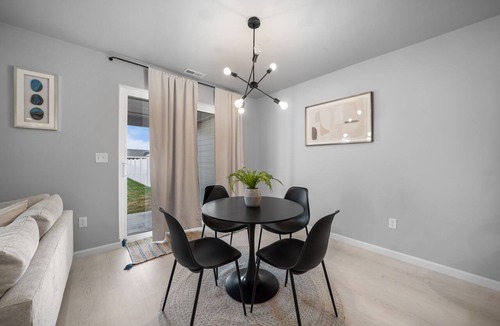 Quincy House | Contemporary Comfort in Quincy