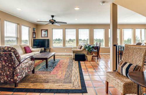 Copalis Beach House | Copalis Beach Family Home: Close to Sites & Nature