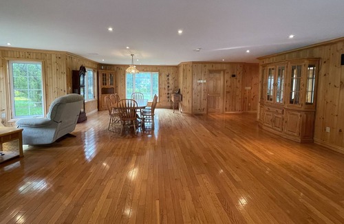Marmora Cottage | Cottage Getaway with Indoor Pool