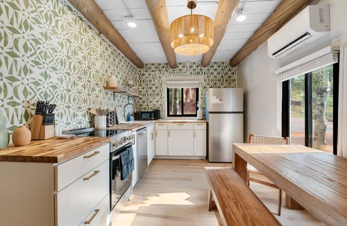 Manitou Springs Apartment | Cozy 2BR in Manitou Springs, Walk Downtown