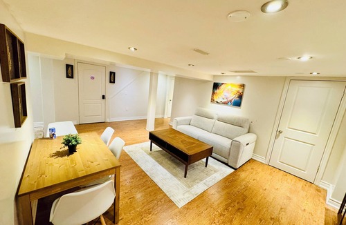 Brampton Apartment | Cozy 2BR Retreat - Comfort & Convenience
