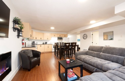 Willoughby House | Cozy Basement in Langley – Sleeps 6