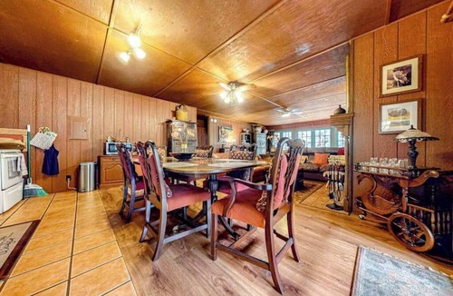 Volcano House | Cozy by the Fire & Hot Tub in Misty Volcano