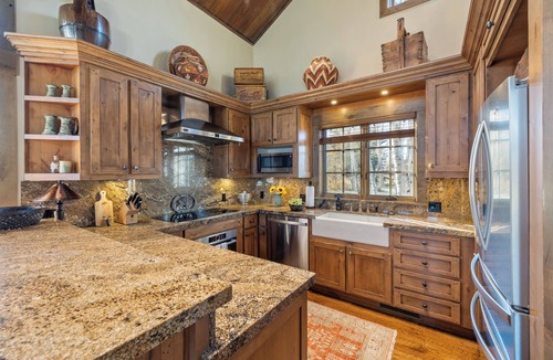 Jackson Cabin | Cozy Cabin Mtn Views Proximity to Everything w Jackson Hole Property Management