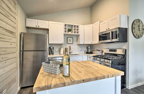 Westport Cottage | Cozy Cottage on the Coast Near Downtown Westport!