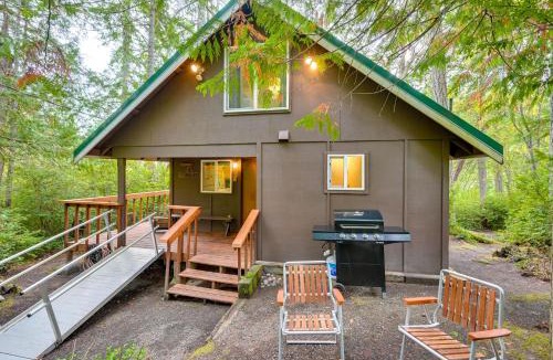 Longbranch Apartment | Cozy Hideaway on Key Peninsula w/Serene Views!