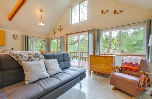 Longbranch Apartment | Cozy Hideaway on Key Peninsula w/Serene Views!