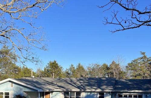 Clarkridge House | Cozy House with a short walk to Lake Norfork