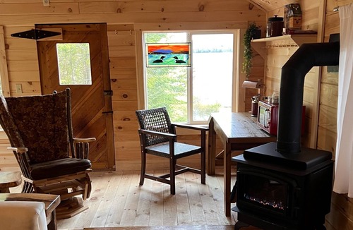 Rangeley Plantation Cabin | Cozy lakeside cabin