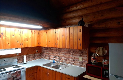 Kamiah Cabin | Cozy Middle Fork Cabin. Across from Clearwater River