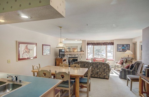 Four O'Clock Condo | Cozy Mountain Escape Next to the Snowflake Lift