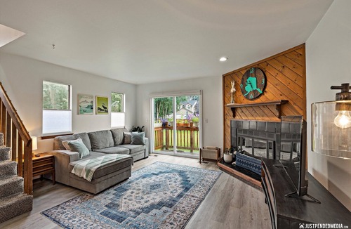 Campbell Park House | Cozy Northern Den: Centrally Located 2BR+1.5BA