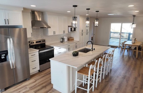 SeaTac House | Cozy private gated home 5 mins to airport