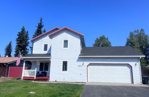 Fairbanks House | Cozy Stay Retreat