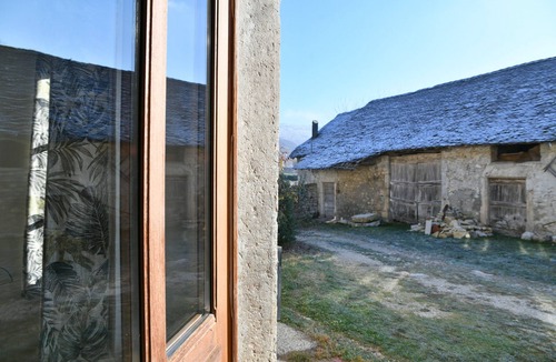 Groslee-Saint-Benoit Apartment | Cozy Studio “Rendez-vous au Rez” for 2 Guests