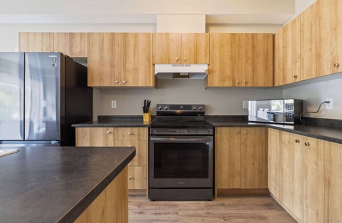 The Blue Mountains Villa | Crosswinds Breeze: 3BDR Townhome Steps to Blue