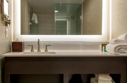 Highlands - Perkins Hotel | Crowne Plaza Executive Center Baton Rouge by IHG