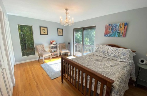 Saratoga Springs House | Custom home 5 min from track