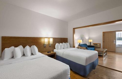 Kill Devil Hills Hotel | Days Inn by Wyndham Kill Devil Hills Oceanfront - Wilbur