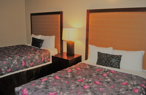 Southside Hotel | Derrick Motel