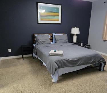 Winnipeg House | Devanshire stay
