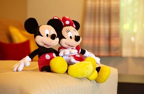 Anaheim Resort Hotel | Disney Trip – Walk to Downtown Disney, Theme Parks & Top Attractions!