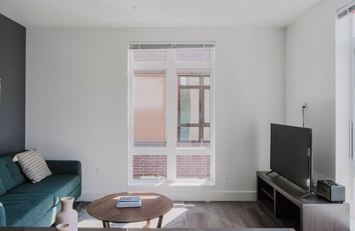 Squire Park Apartment | Divine First Hill 1BR w/Fitness Center & W/D, by Blueground